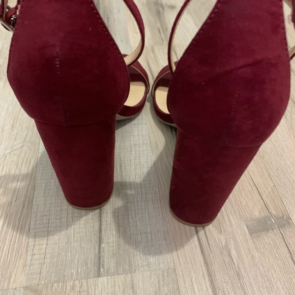 Burgundy suede heel - Picture 4 of 5